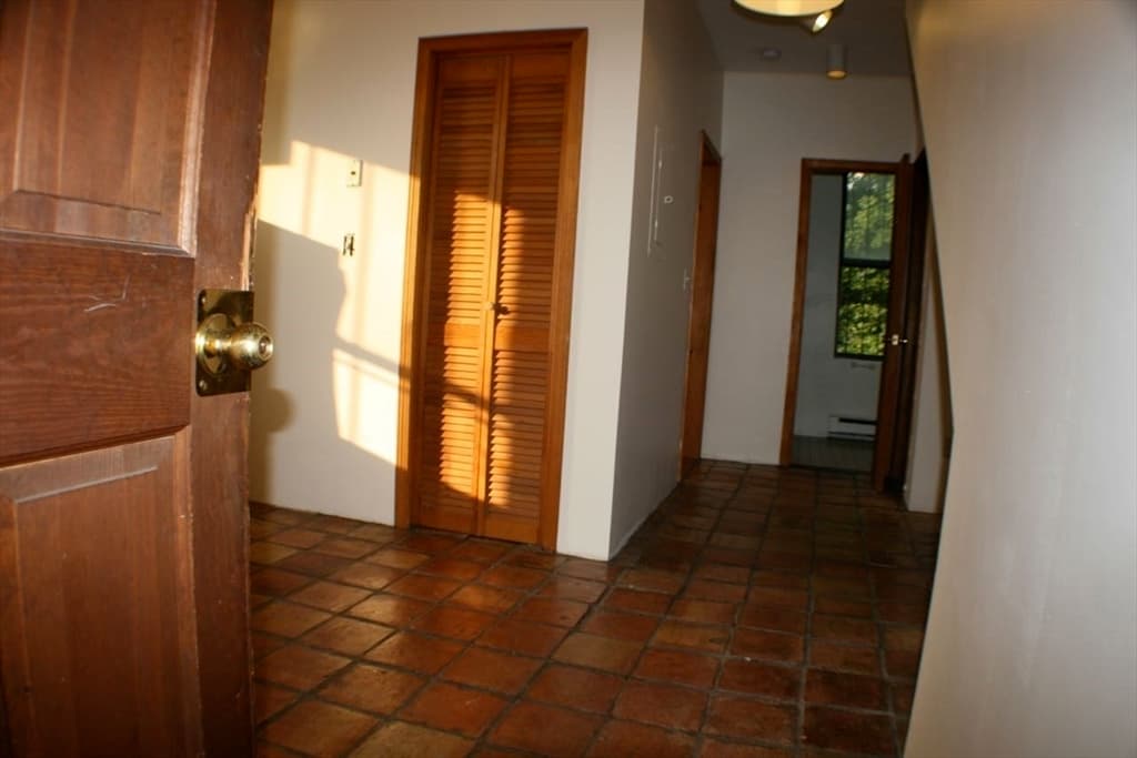 31 Fort Ave #1 photo 3