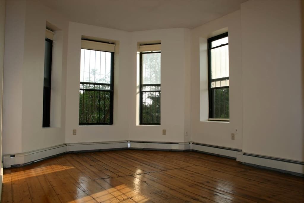 31 Fort Ave #1 photo 5
