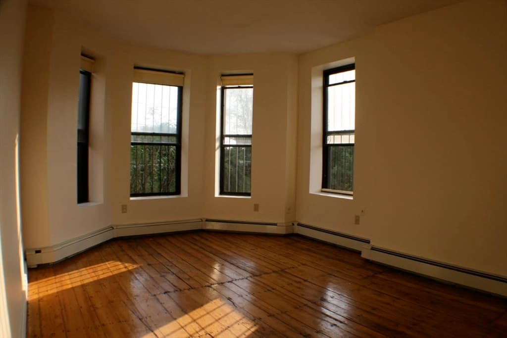 31 Fort Ave #1 photo 4