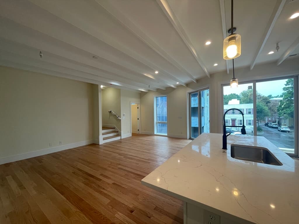 65 Cameron St #2 photo 2