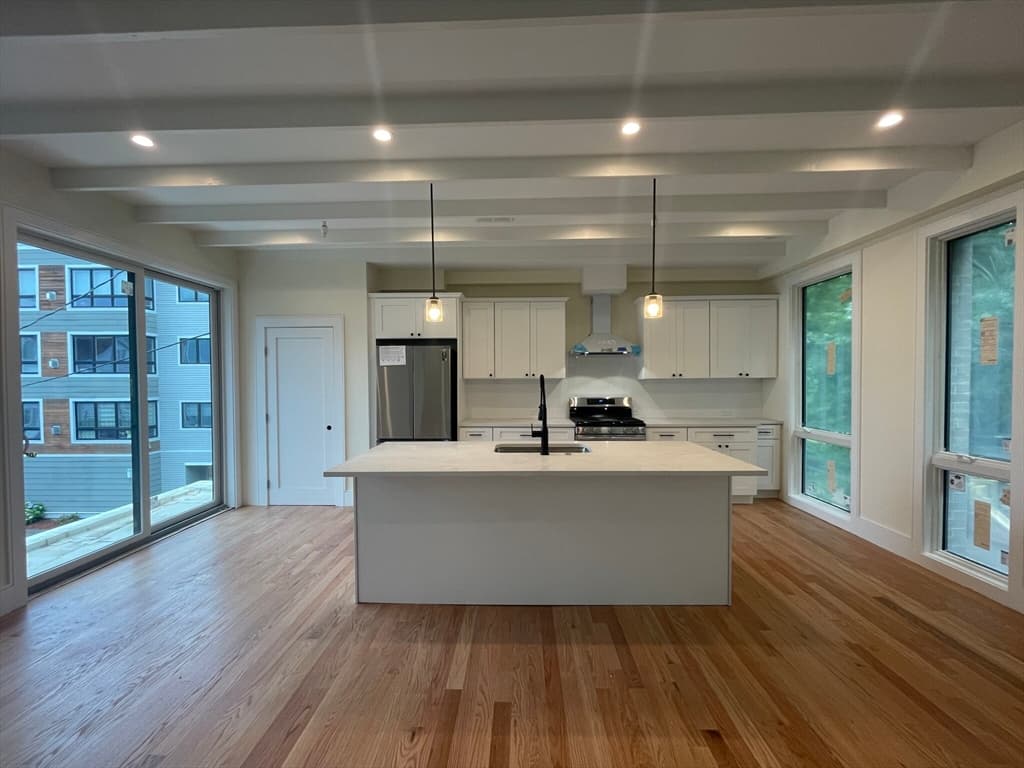 65 Cameron St #2