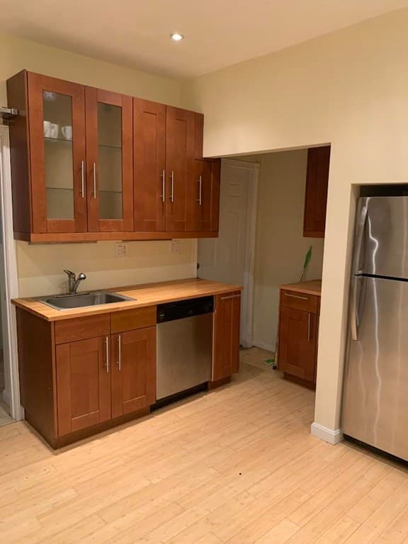 12 Montfern Ave #2L photo 2