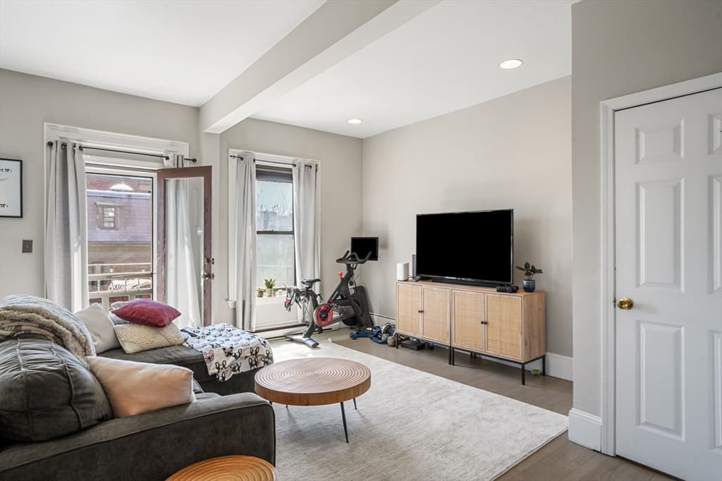 762 Tremont St #5 photo 2
