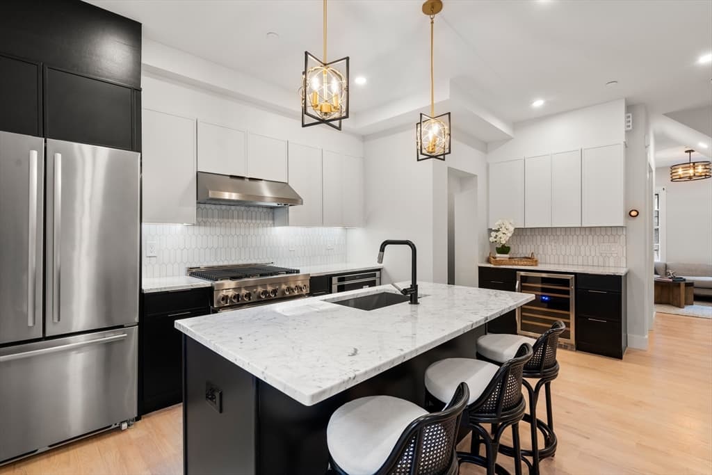 67 Revere Street #1A photo 2