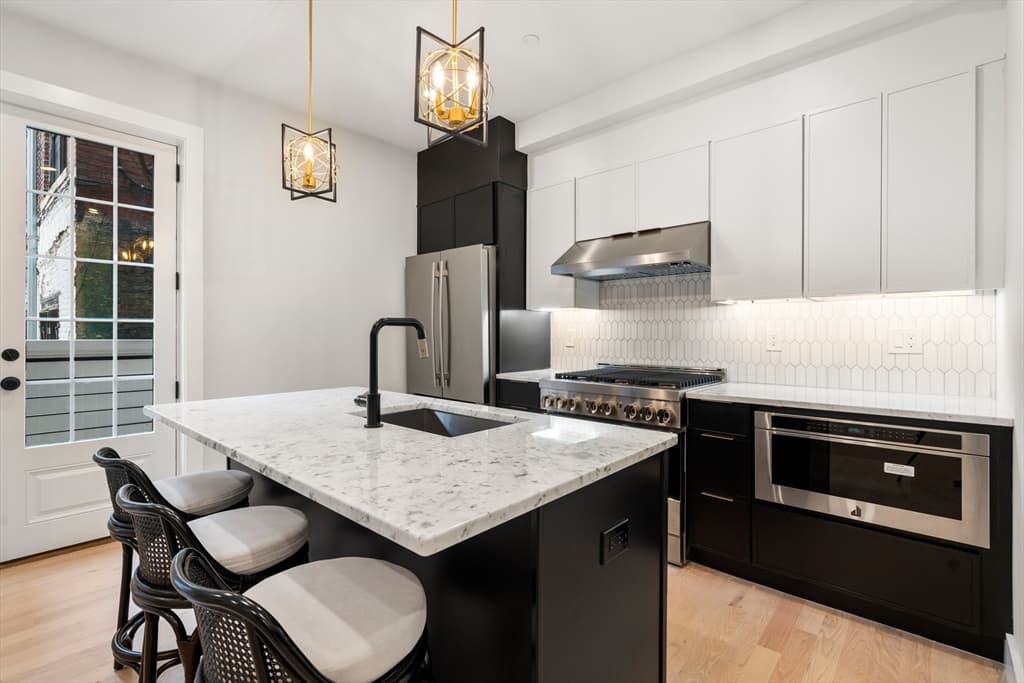 67 Revere Street #1A photo 4