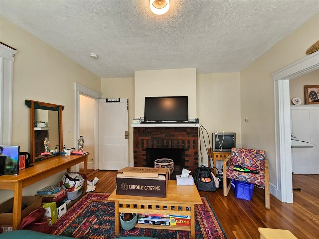 455-457 Summer St photo 4