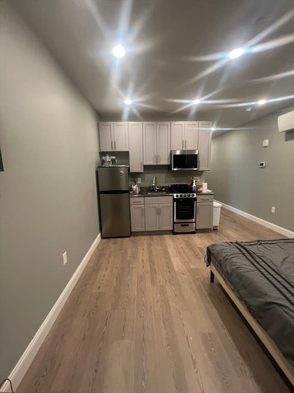 14 Yeaman St #202 photo 5