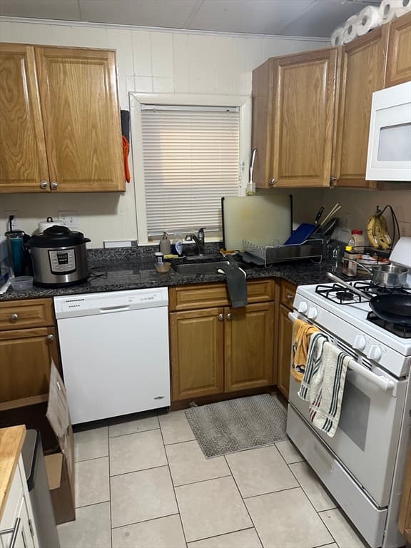 57 Cedar St #1