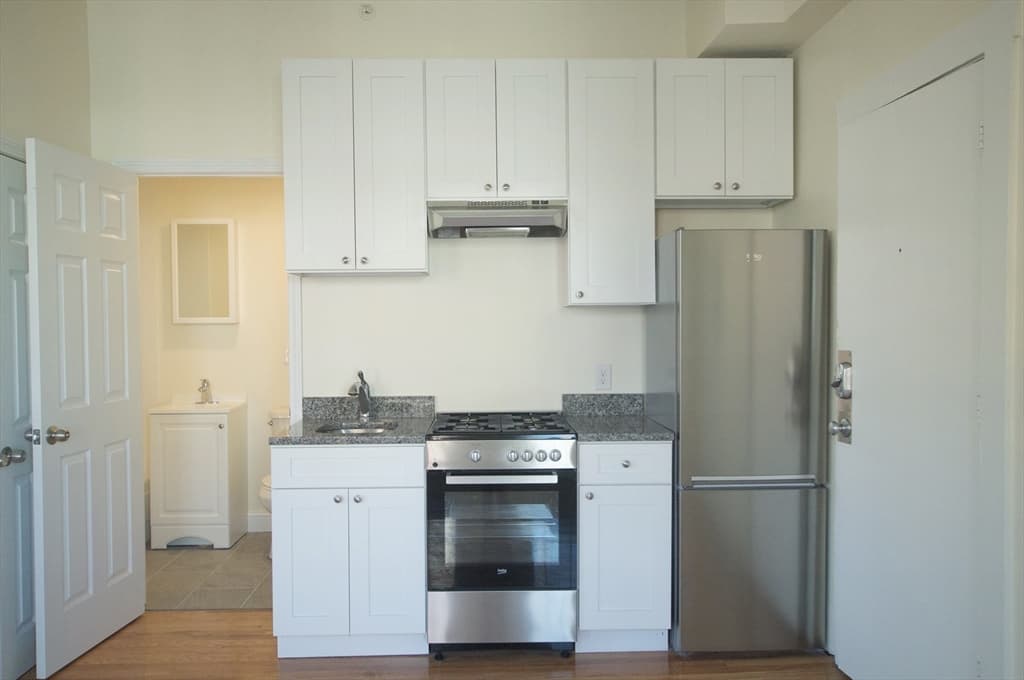 501 E Broadway #6 photo 5