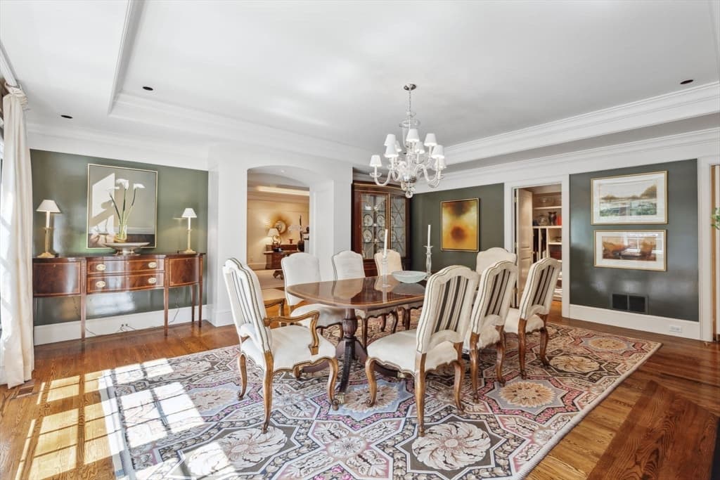 135 Marsh St photo 5