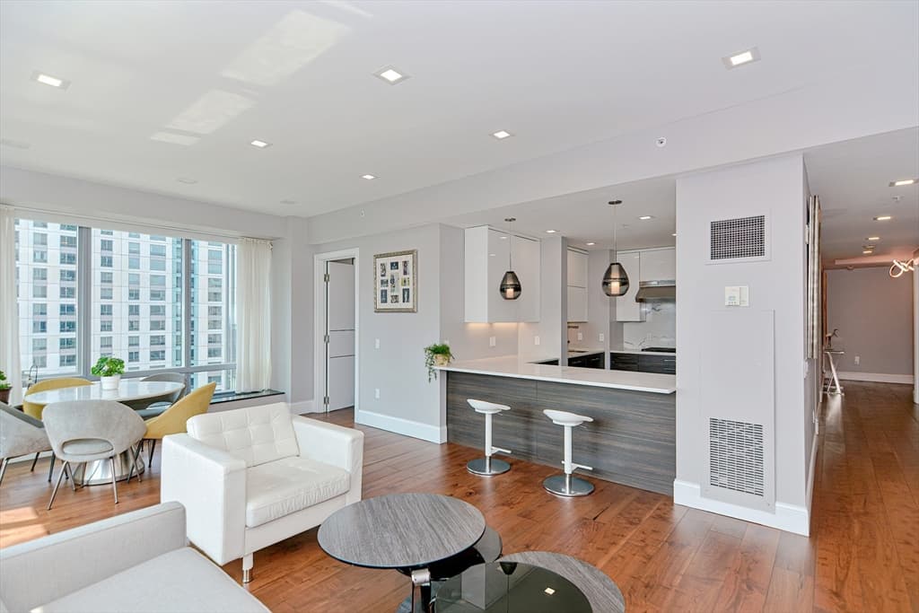 2 Avery St #20H