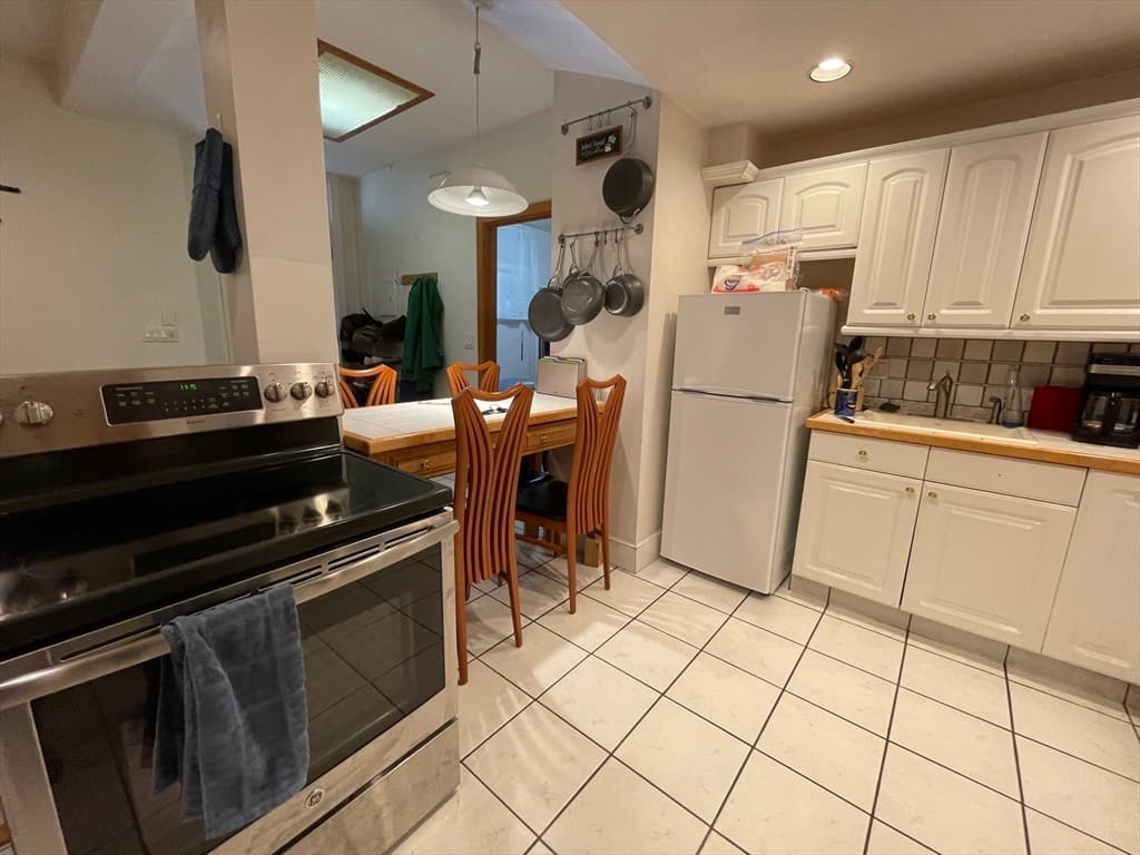 50 Radnor Rd #1a photo 2