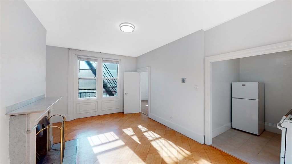 397 Beacon #3R