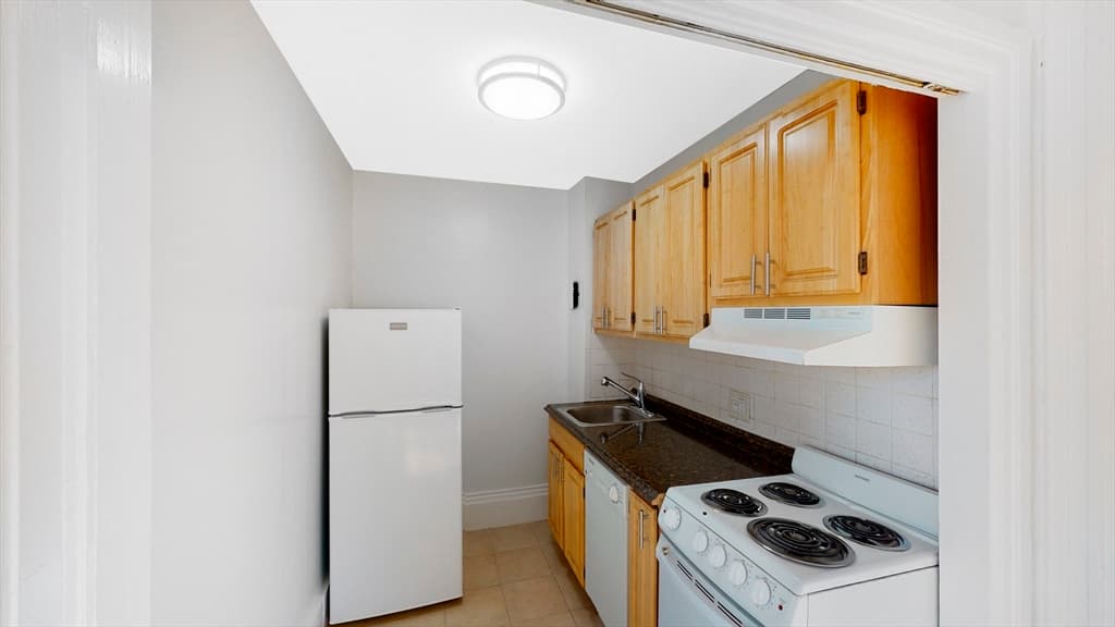 397 Beacon #3R photo 4