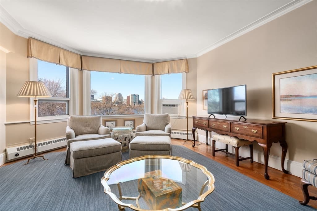 250 Beacon St #8 photo 3