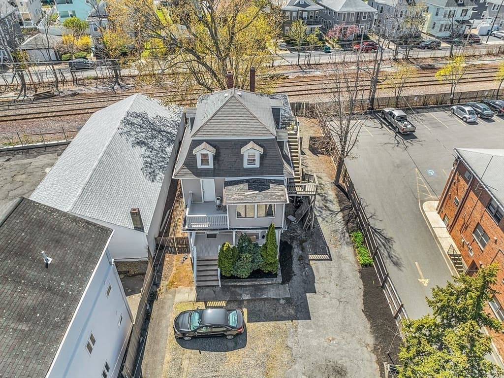 17-19 Canal St