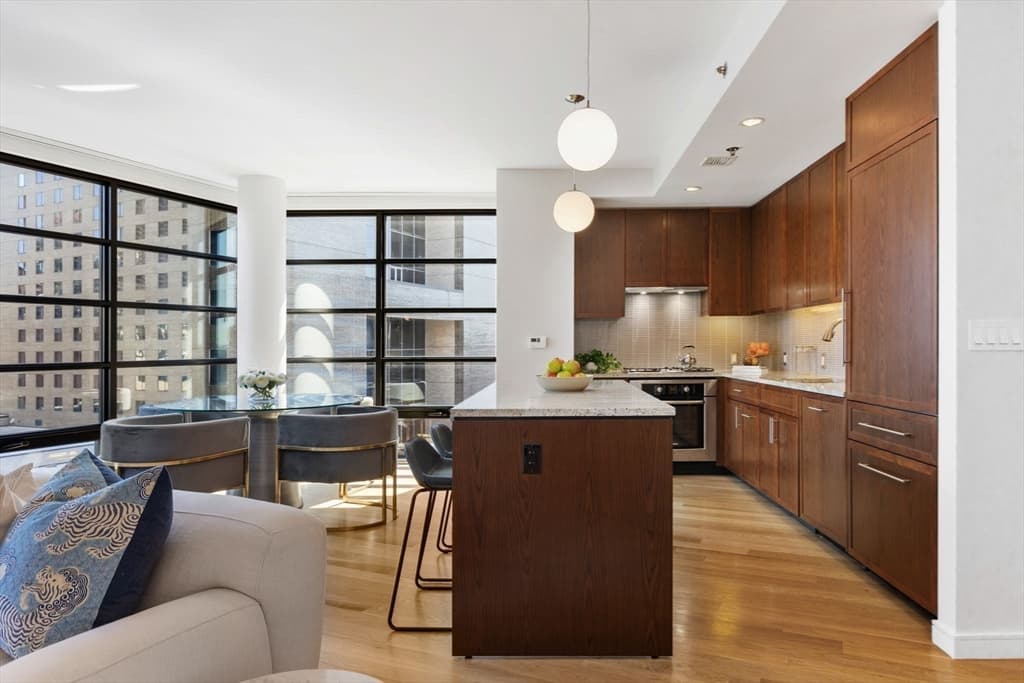 580 Washington Street #1103 photo 3
