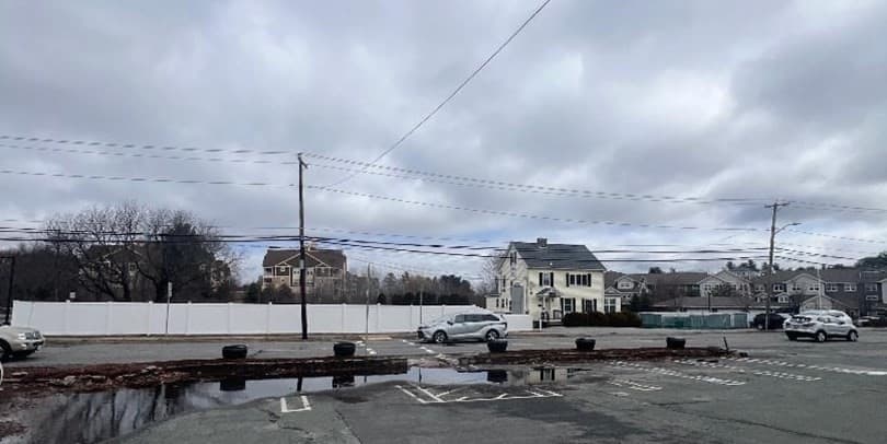 1608 Main St photo 2