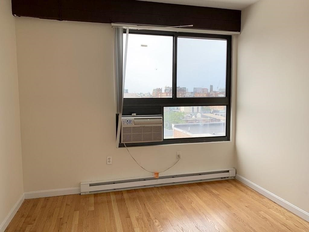 12 Stoneholm St. #613 photo 4