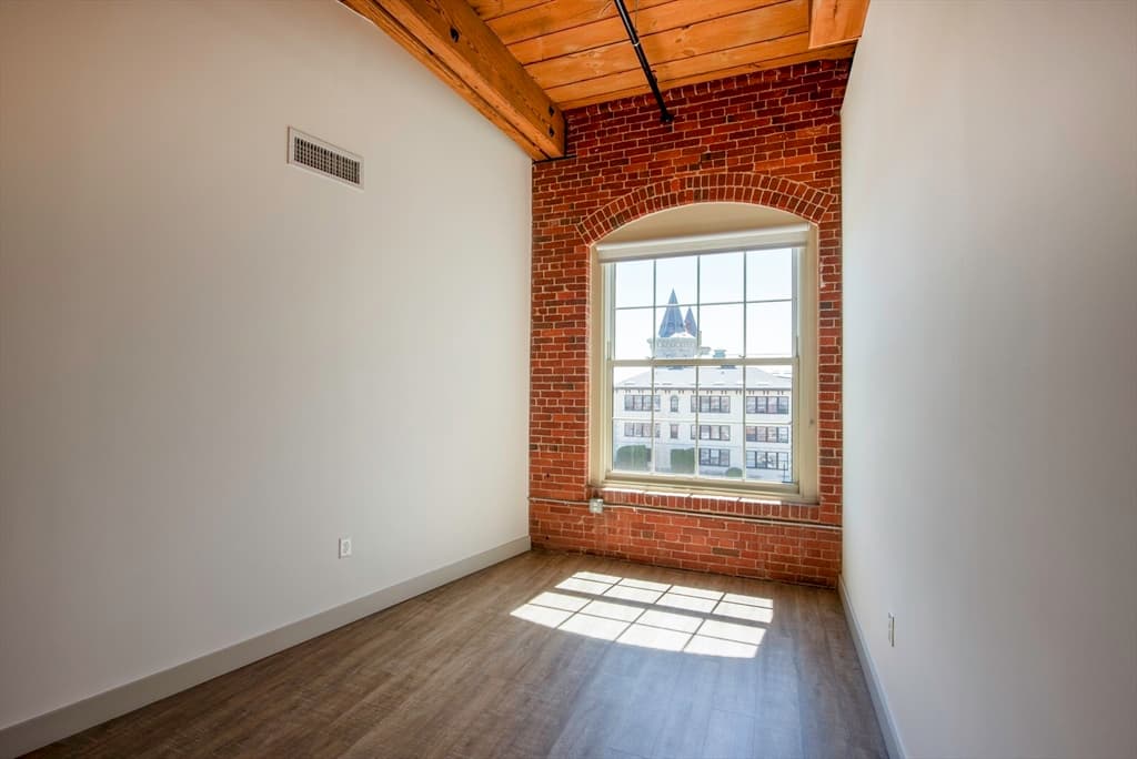 165 Thorndike #415 photo 5