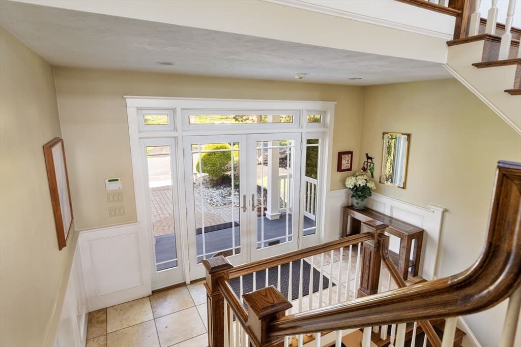 11 Chester Ave photo 4