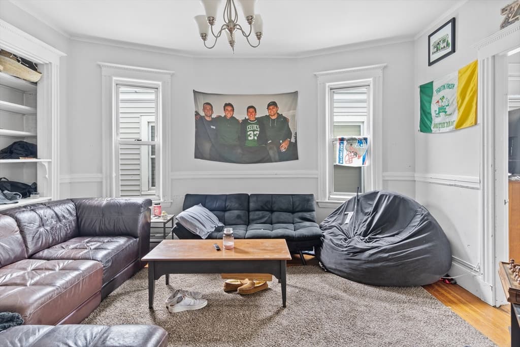 225 L St #3