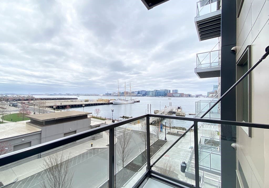 45 Lewis St #306 photo 2