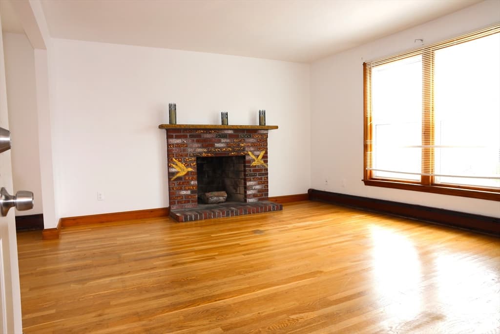32 Saint Marks Rd #1 photo 2