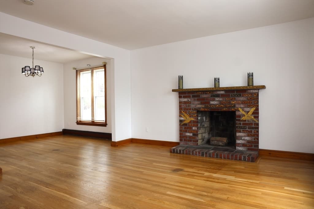 32 Saint Marks Rd #1 photo 3