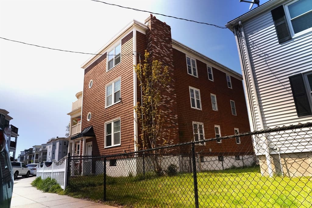 32 Saint Marks Rd #1