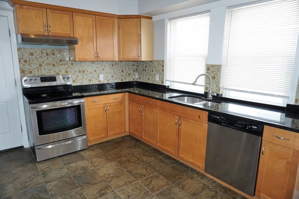 43 Bennington Street #1 photo 3