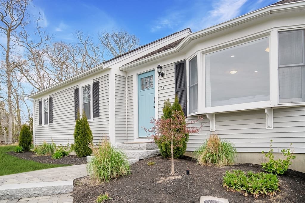 33 Sturbridge Way photo 2