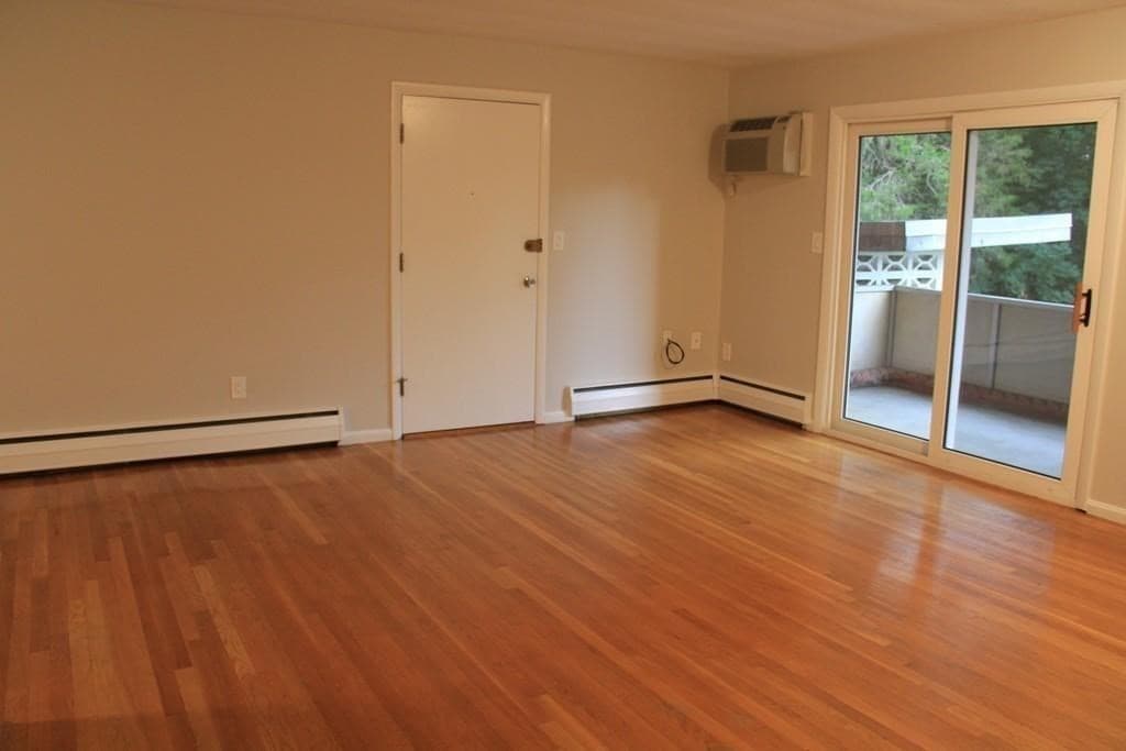 33 Jacqueline Rd #C photo 2