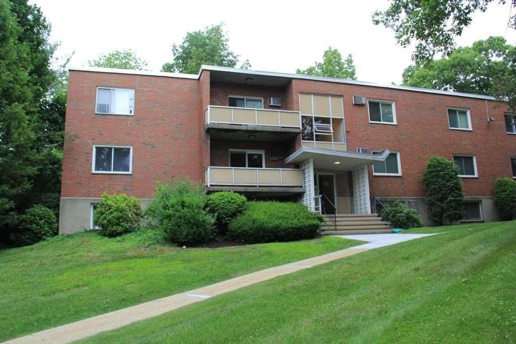 33 Jacqueline Rd #C