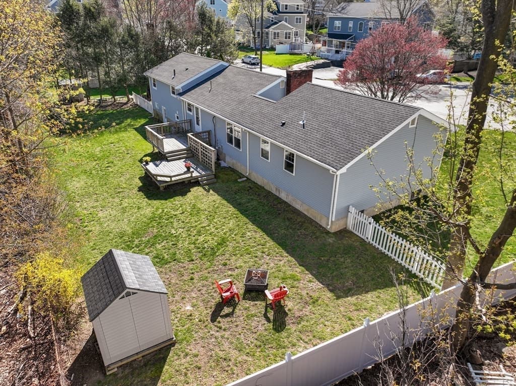 31 Roosevelt Rd photo 2