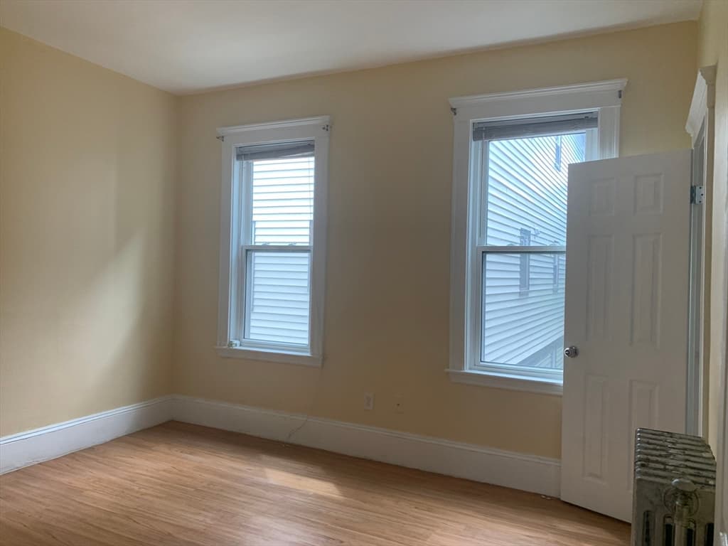 48 Havelock St #2 photo 4