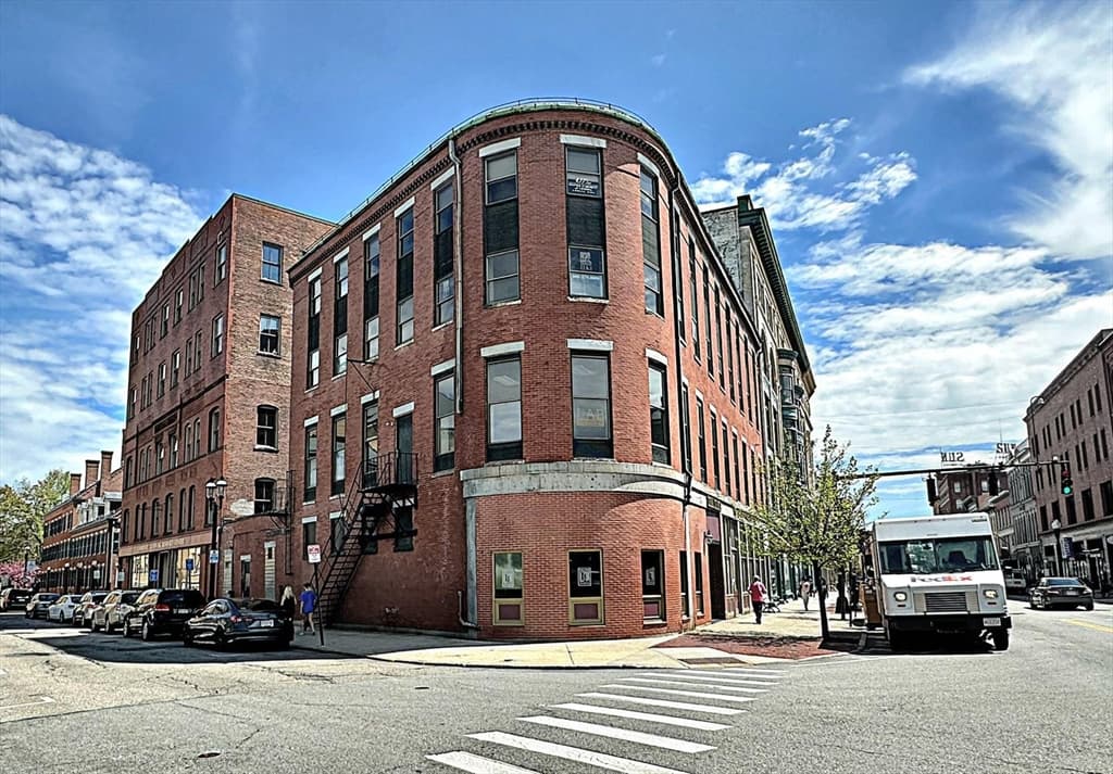 169 Merrimack St