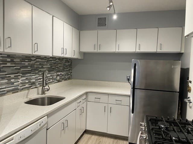 99 Pond Avenue #619 photo 5