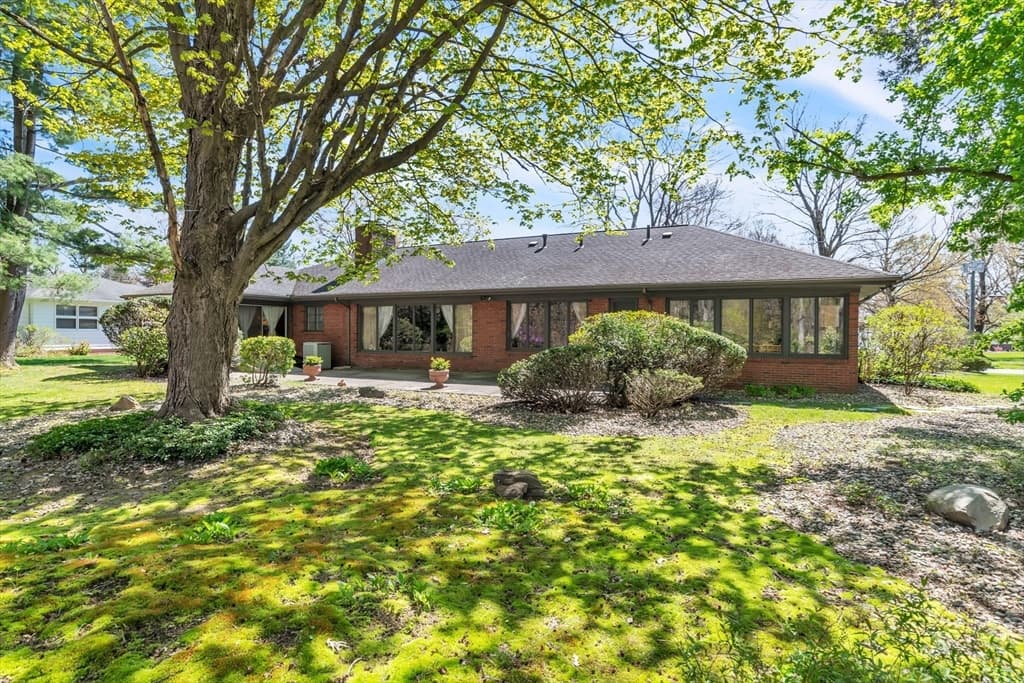 104 Wheel Meadow Dr photo 3