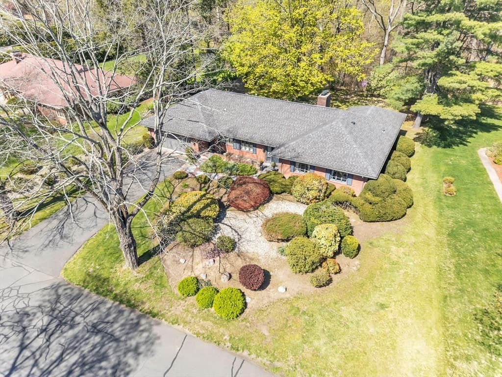 104 Wheel Meadow Dr photo 4