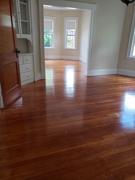 32 Westmount Ave #1 photo 3
