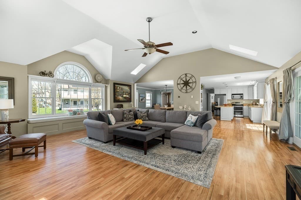 6 Lattof Farm Circle