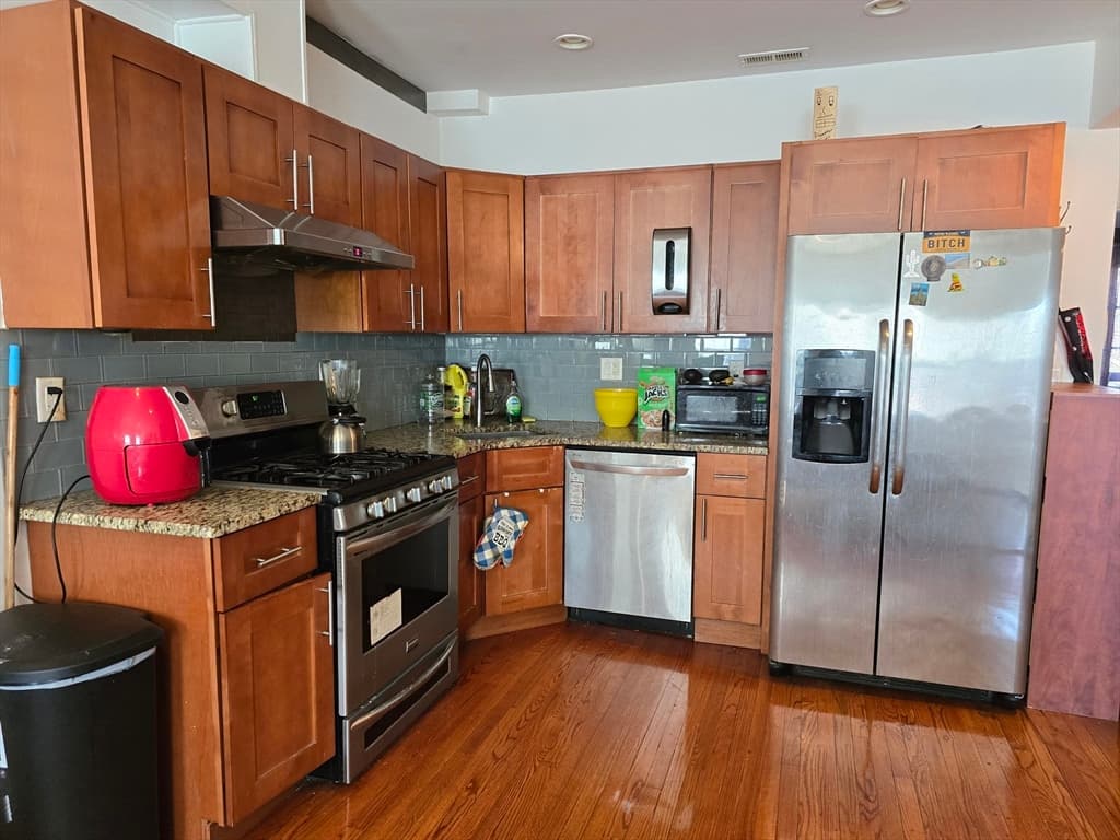 2 Mount Pleasant Pl #2 photo 2