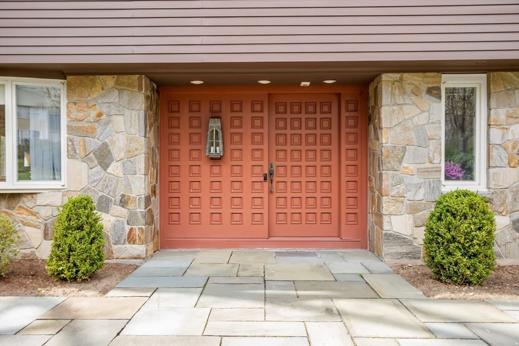 7 Russett Ln photo 2