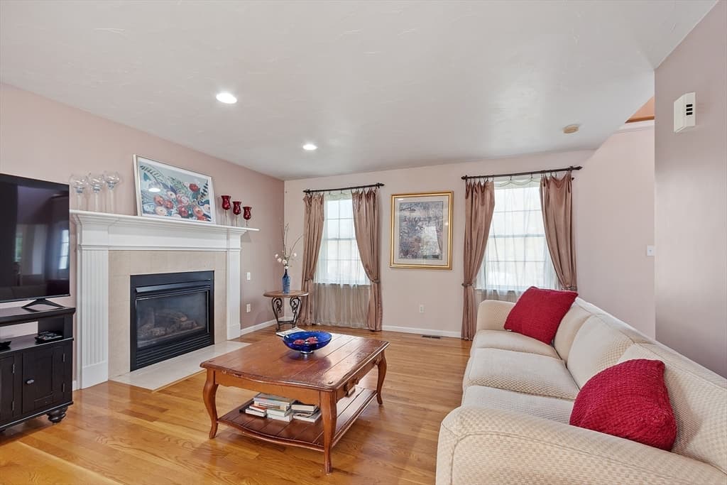 169 Arthur St photo 5