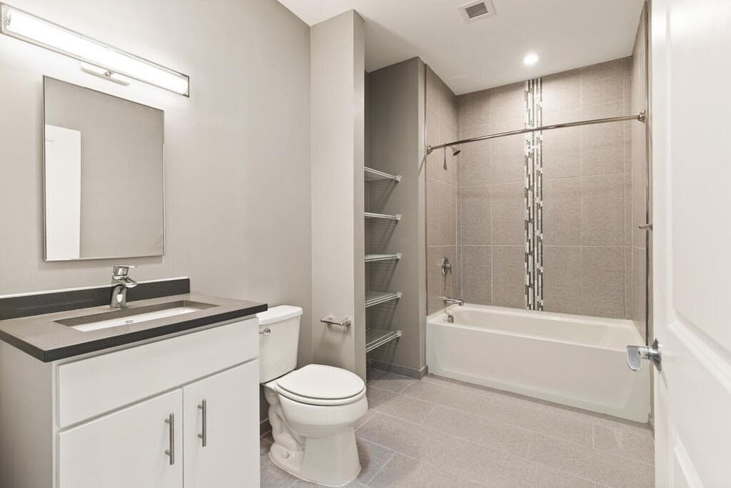 10 Essex St. #407 photo 3
