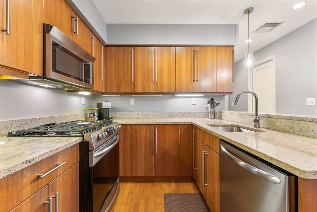 125 B Street #1A photo 2