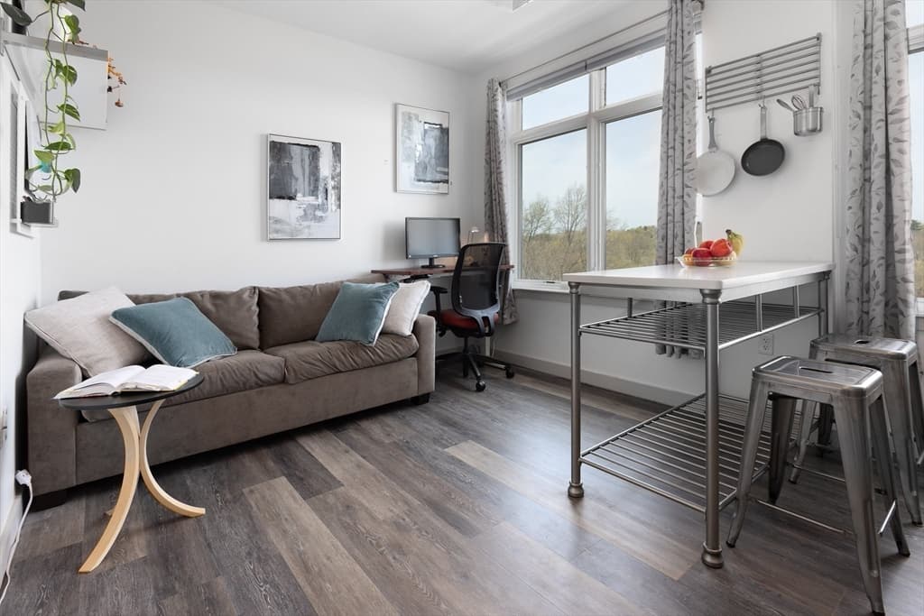 180 Telford St #519 photo 5