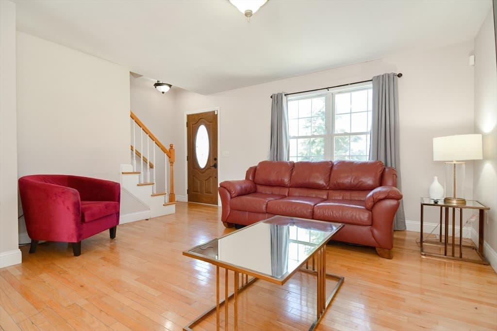 119 Tobin St photo 2