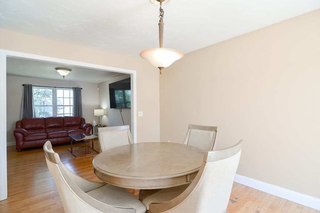 119 Tobin St photo 5